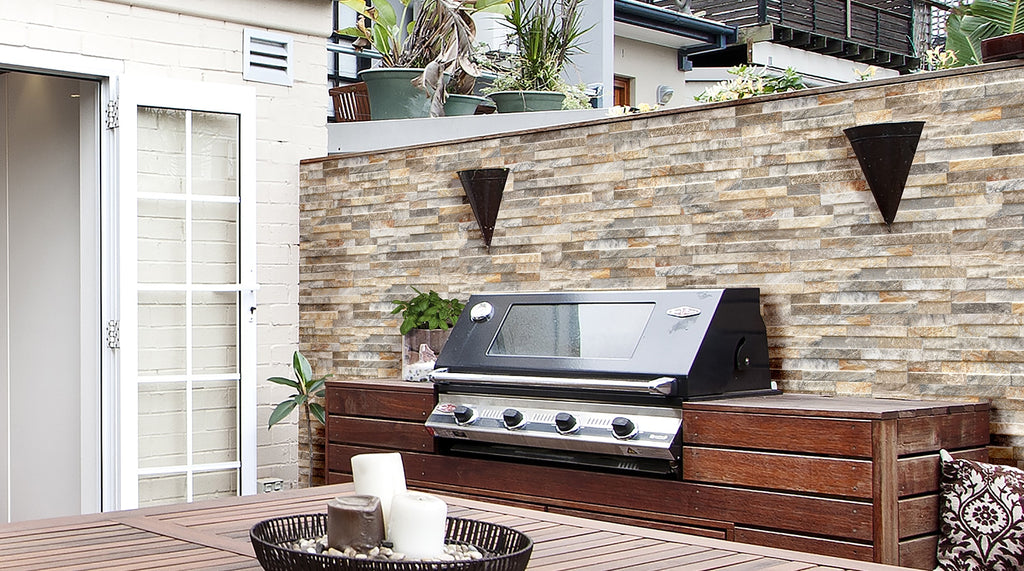Space-Savvy Elegance: Innovative 12 Small Outdoor Kitchen Ideas